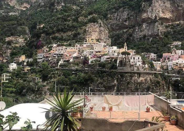 A Casa Dei Sasso Posizione A Holiday home Positano